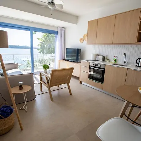 Greek House Complex A3 *