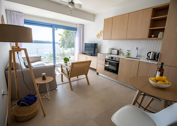 Greek House Complex A3 *